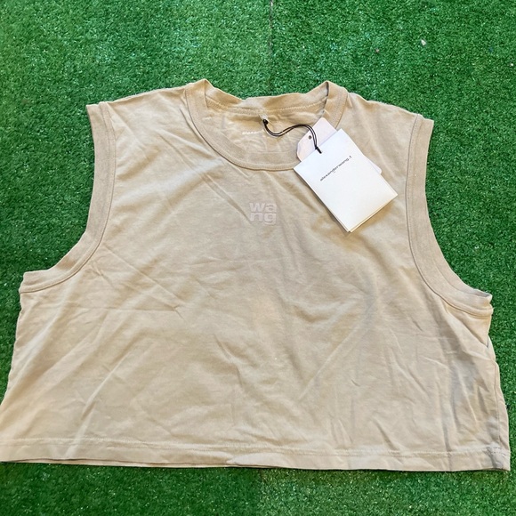 Alexander want crop tank - Picture 1 of 3